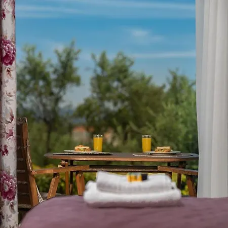 Lejlighed Kapnisi